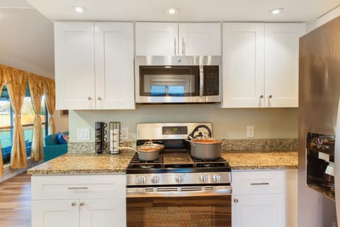 Full equipped kitchen