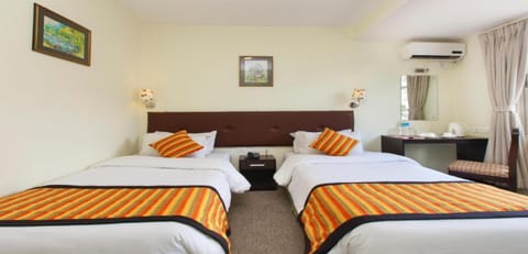 Deluxe Twin Room | Free WiFi, bed sheets