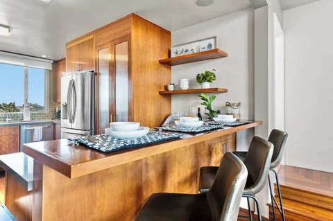 Main House Fully Stocked Chefs Kitchen