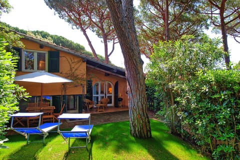 Building Exterior, Outdoor