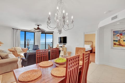 Condo, Multiple Beds, Balcony, Ocean View | Dining