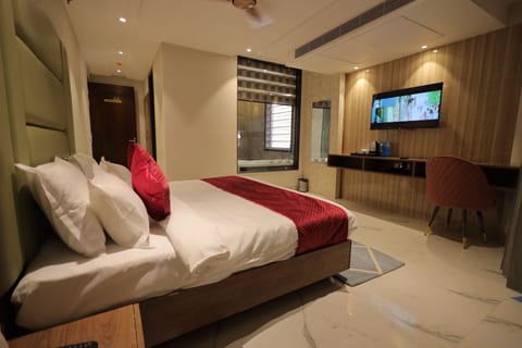 Executive Room | Frette Italian sheets, premium bedding, Select Comfort beds