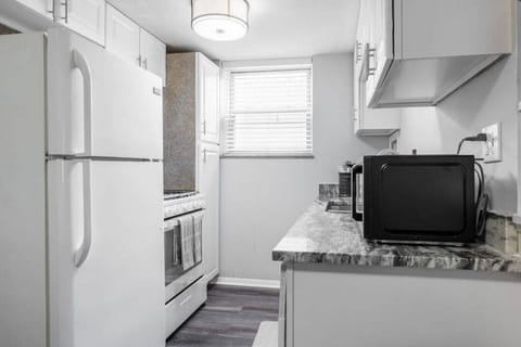 Prepare your favorite meals in this kitchen with full appliances