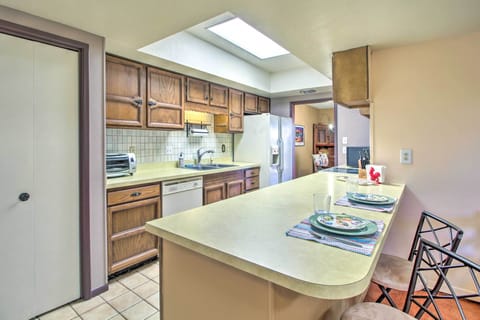 Apartment (2 Bedrooms) | Private kitchen | Microwave, oven, stovetop, dishwasher