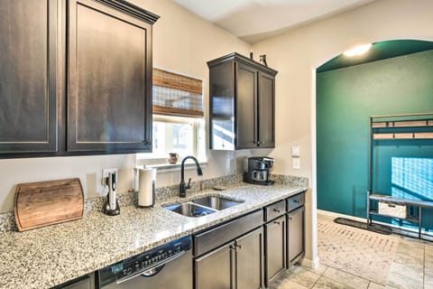 Apartment (3 Bedrooms) | Private kitchen | Microwave, oven, stovetop, dishwasher