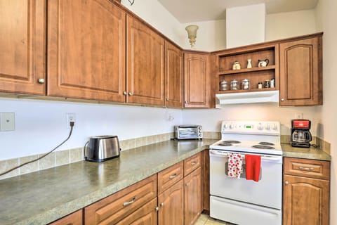 House (3 Bedrooms) | Private kitchen | Microwave, oven, stovetop, dishwasher