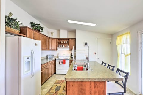 House (3 Bedrooms) | Private kitchen | Microwave, oven, stovetop, dishwasher