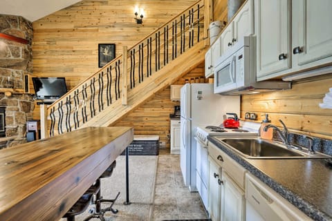 Apartment (0 Bedroom) | Interior