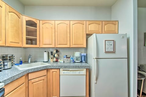 Apartment (1 Bedroom) | Private kitchen | Microwave, oven, stovetop, dishwasher