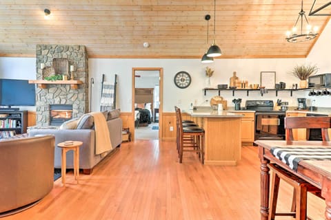 House (2 Bedrooms) | Interior