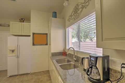 House (3 Bedrooms) | Private kitchen | Microwave, oven, stovetop, dishwasher