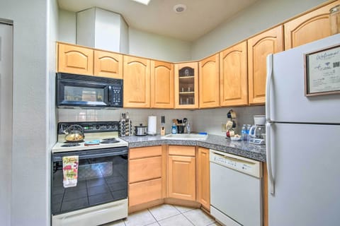 Apartment (1 Bedroom) | Private kitchen | Microwave, oven, stovetop, dishwasher