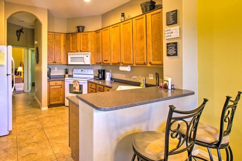 Apartment (3 Bedrooms) | Private kitchen | Microwave, oven, stovetop, dishwasher