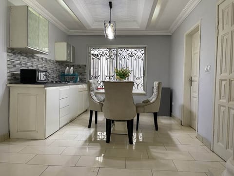 Superior Suite | Private kitchen | Fridge, microwave, stovetop, electric kettle