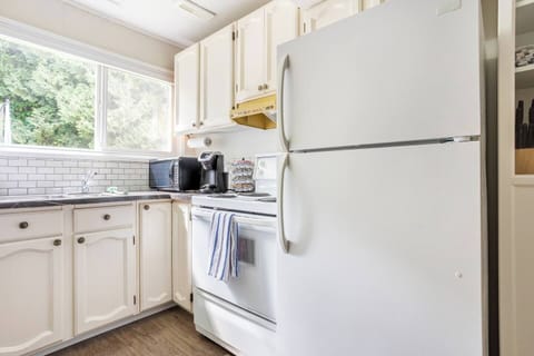 Our kitchen is fully stocked and will be suitable whether you’re staying for 1 night or 3 months!