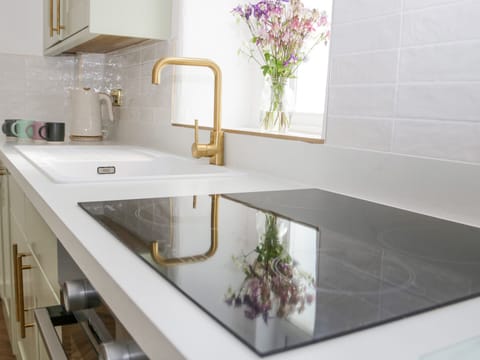 Fridge, dishwasher, electric kettle, toaster