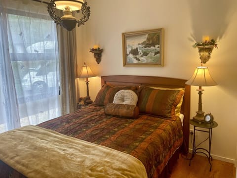 Deluxe Room | Premium bedding, memory foam beds, individually decorated