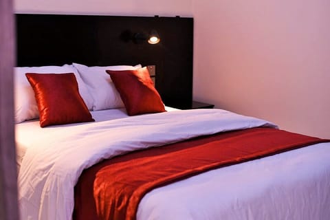 Classic Room | Egyptian cotton sheets, premium bedding, down comforters