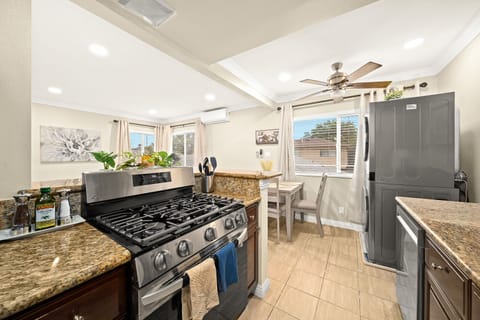 Family Apartment | Private kitchen | Full-size fridge, microwave, oven, stovetop