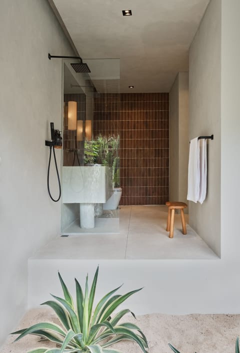 Deluxe Bungalow | Bathroom