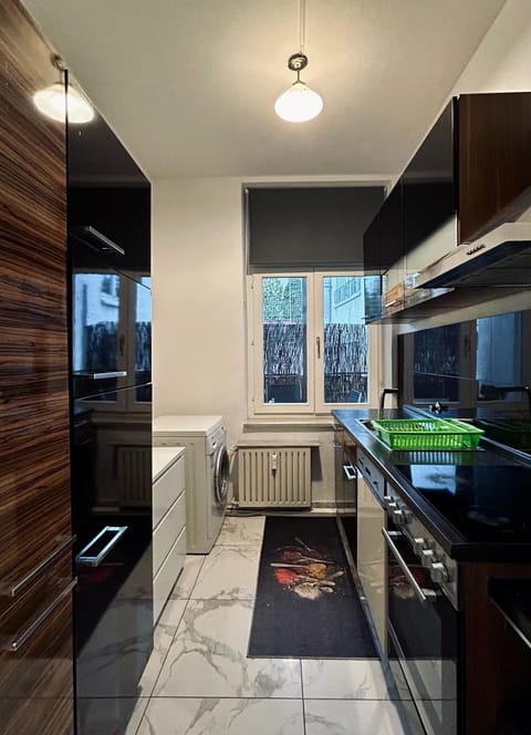 Economy Apartment, 2 Bedrooms | Private kitchen | Full-size fridge, oven, stovetop, dishwasher