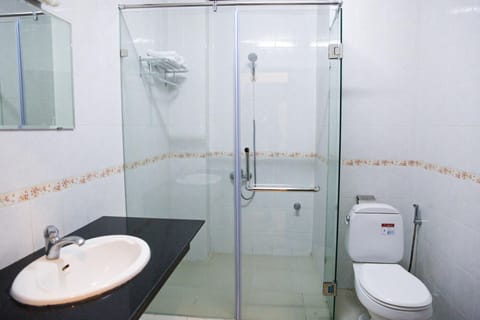 Superior Double Room | Bathroom