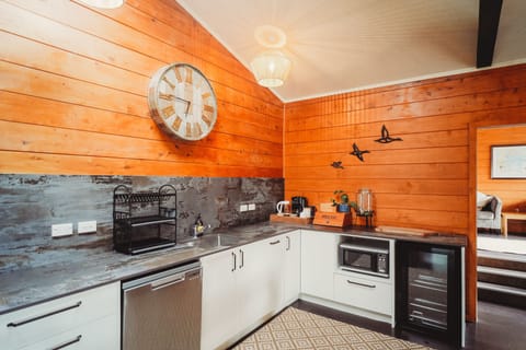 Lodge | Private kitchen | Microwave, stovetop, coffee/tea maker, electric kettle