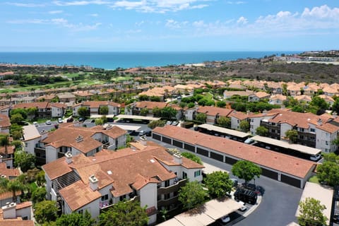 Monarch Hills Community where Just Beachy is located - 20 minutes walk to beach