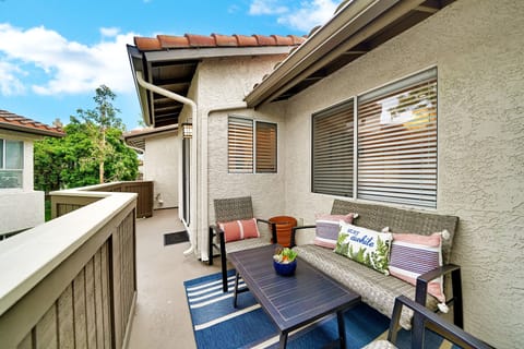 Wrap around balcony STR Permit 23-0137