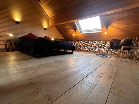 Honeymoon House | 1 bedroom, free WiFi, bed sheets