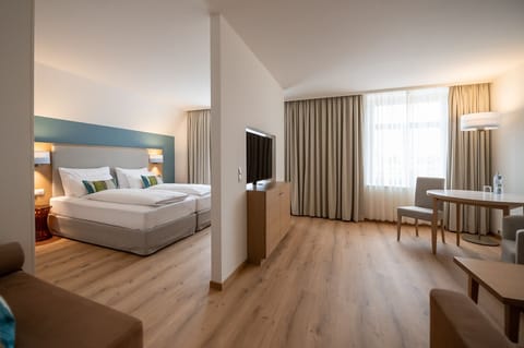 Junior Double Room | Hypo-allergenic bedding, free minibar, in-room safe, desk