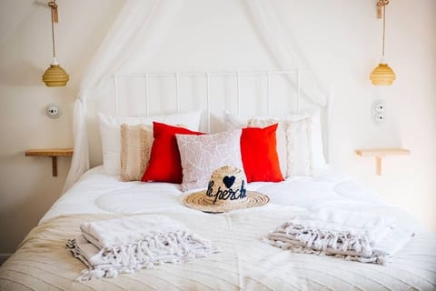 Bedroom with 160*200 bedding, cotton percale sheets (1)