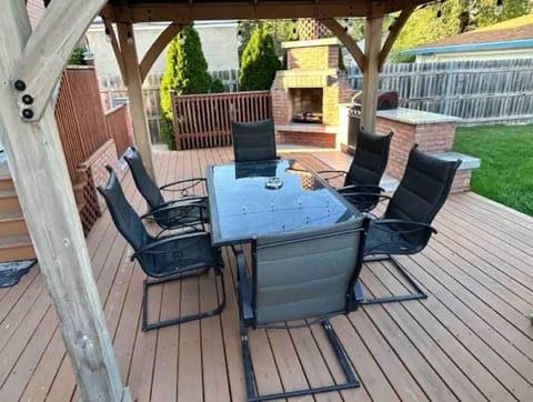 Enjoy a meal out on the back patio!