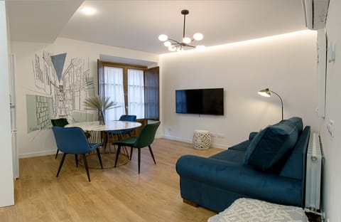 Gallery Apartment | Living area | Flat-screen TV