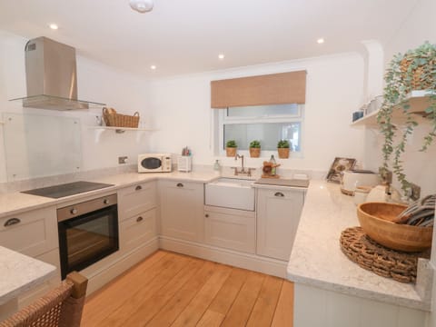 Fridge, dishwasher, electric kettle, toaster