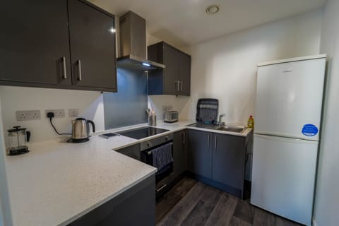 Apartment | Private kitchen | Fridge, microwave, oven, stovetop