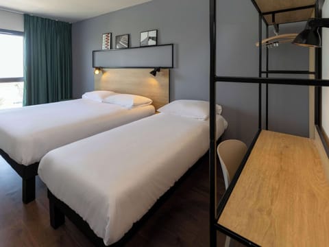 Standard Room, 2 Twin Beds | Minibar, desk, blackout drapes, soundproofing