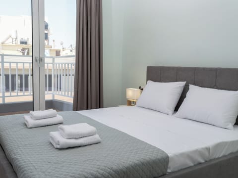 Ifigenia Apartment | Egyptian cotton sheets, premium bedding, individually decorated