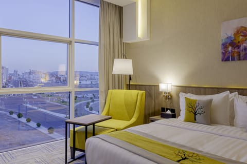 Standard Room | Egyptian cotton sheets, premium bedding, Select Comfort beds, minibar