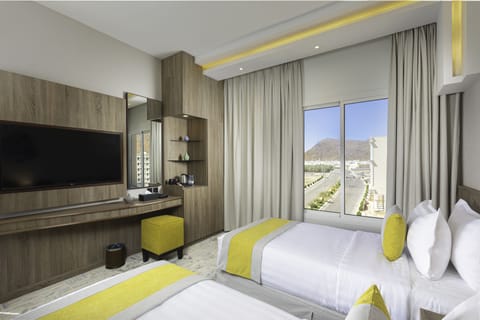 Standard Twin Room | Egyptian cotton sheets, premium bedding, Select Comfort beds, minibar