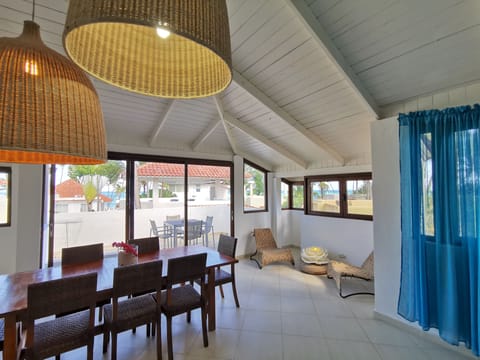 Deluxe Villa, 2 Bedrooms, Partial Ocean View, Beachside | Living area | TV