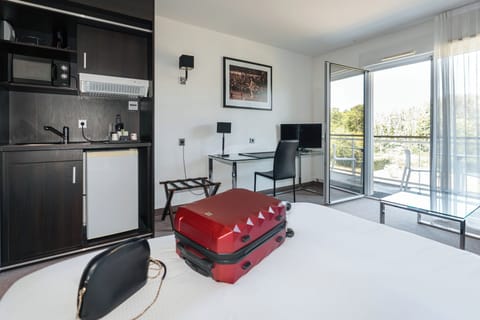 Superior Studio, 1 Double Bed | Desk, soundproofing, iron/ironing board, free WiFi