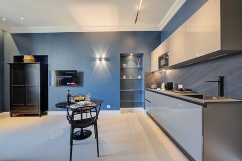 Honeymoon Studio, Sea Facing (Boutique Central Giorgia) | Private kitchen | Fridge, oven, stovetop, dishwasher