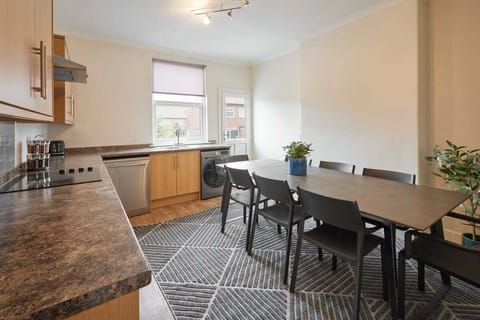 Mollymac, Saltburn-by-the-Sea - Host & Stay