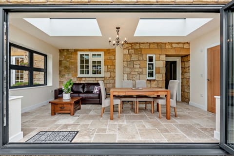 Manor House Orangery - StayCotswold