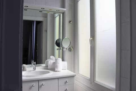 Superior Room | Bathroom | Hair dryer, bathrobes, towels