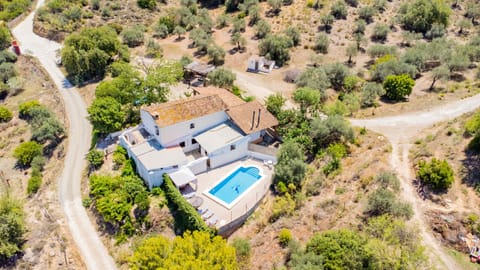 Family farmhouse ideal for family holidays with private pool.