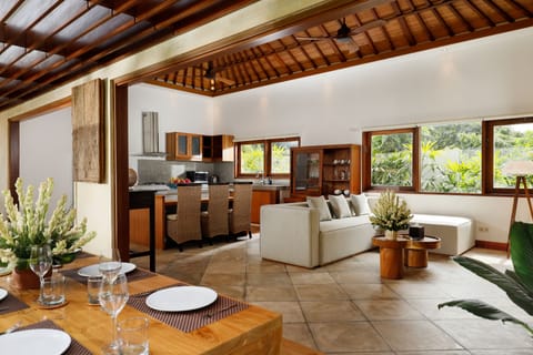 3 Bedroom Pool Villa | Living area | 21-inch LED TV with cable channels, TV