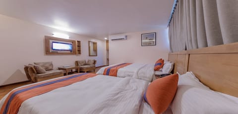 Family Room | Free WiFi, bed sheets