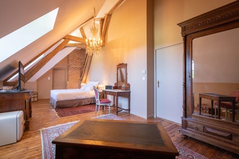 Deluxe Double Room | Premium bedding, minibar, individually furnished, desk